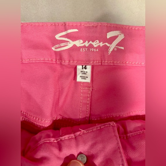 NWOT Pink Ankle Cropped Jeans - Picture 4 of 5